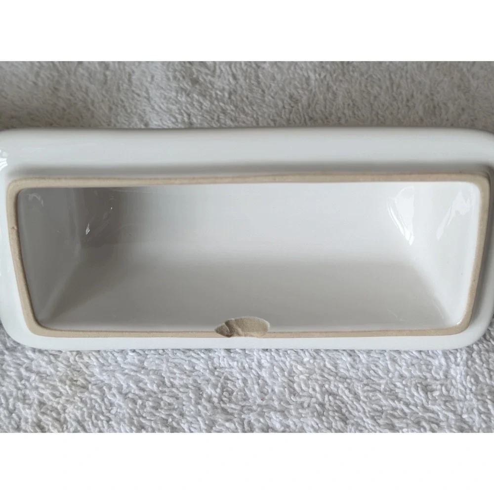 Le Creuset Stoneware 1/4 Lb Stick Butter Dish With Knob Lid Cotton White CHIP